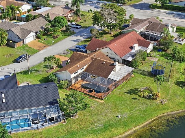 8213 Cassia Ter, Tamarac, FL 33321