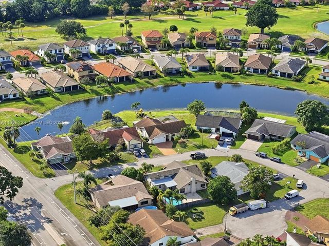 8213 Cassia Ter, Tamarac, FL 33321