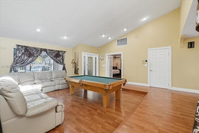 8213 Cassia Ter, Tamarac, FL 33321