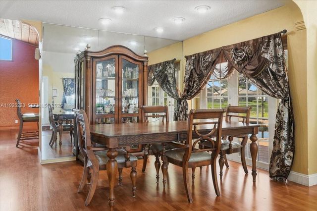 8213 Cassia Ter, Tamarac, FL 33321