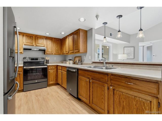 12304 W Cross Dr 7-301, Littleton, CO 80127