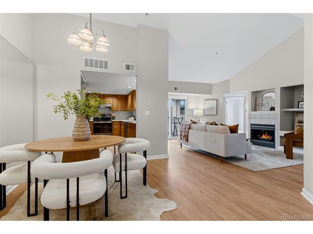 12304 W Cross Dr 7-301, Littleton, CO 80127