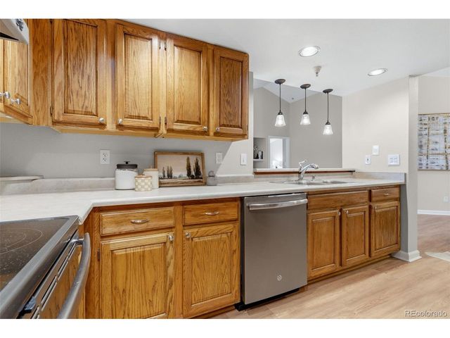 12304 W Cross Dr 7-301, Littleton, CO 80127