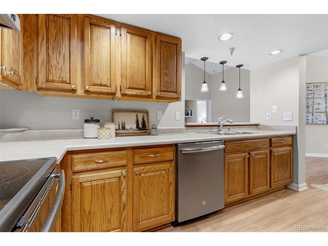12304 W Cross Dr 7-301, Littleton, CO 80127
