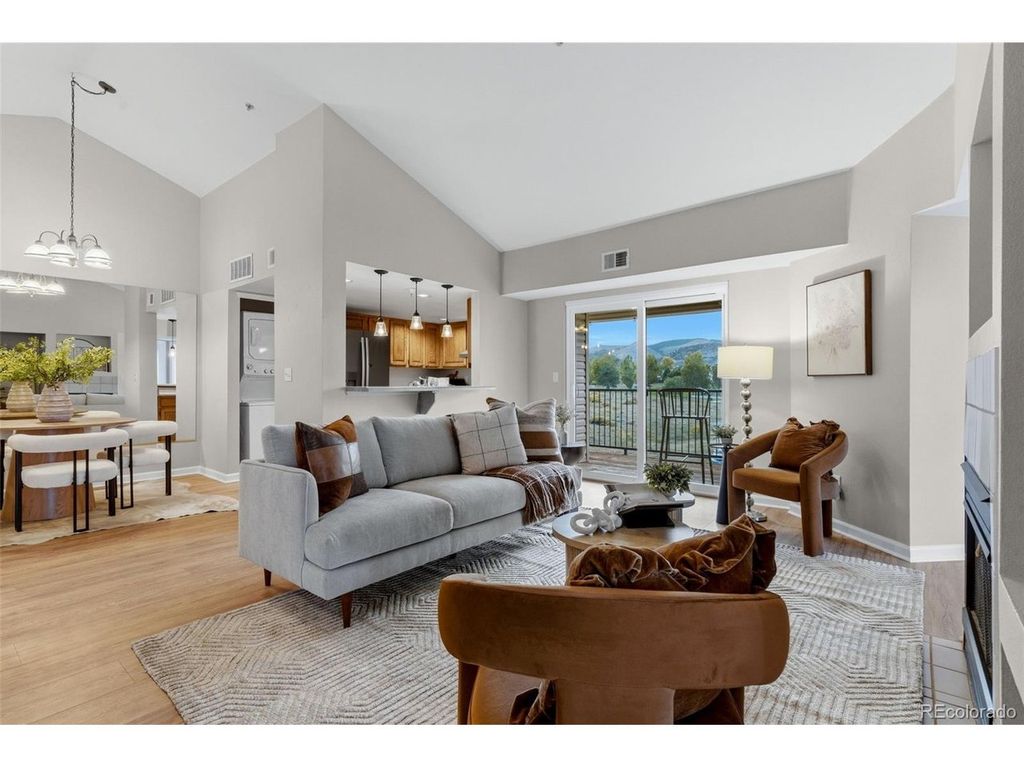 12304 W Cross Dr 7-301, Littleton, CO 80127