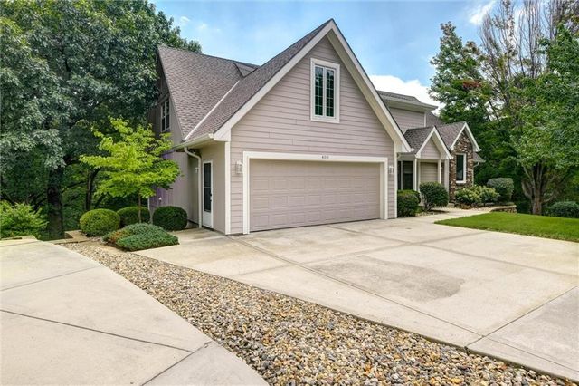 400 NW Tennyson Place, Lee's Summit, MO 64081