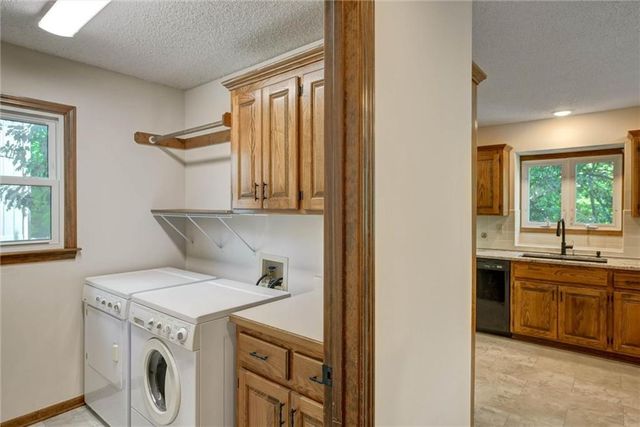 400 NW Tennyson Place, Lee's Summit, MO 64081