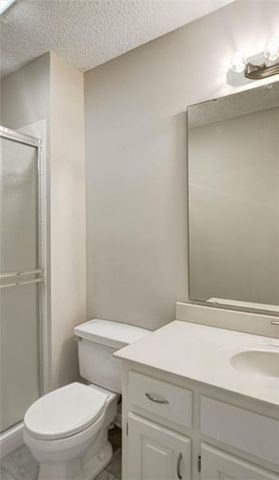 400 NW Tennyson Place, Lee's Summit, MO 64081