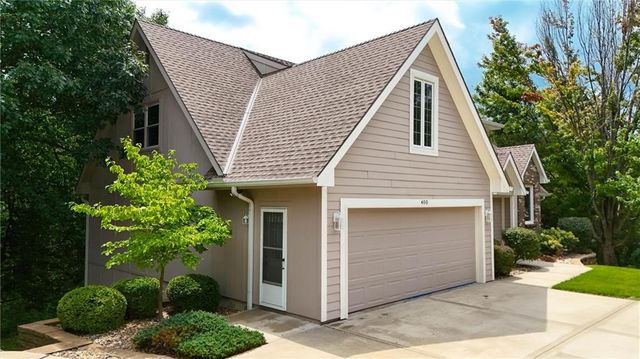 400 NW Tennyson Place, Lee's Summit, MO 64081
