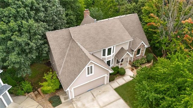 400 NW Tennyson Place, Lee's Summit, MO 64081