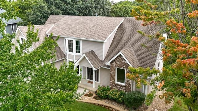 400 NW Tennyson Place, Lee's Summit, MO 64081
