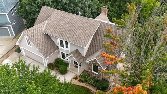 400 NW Tennyson Place, Lee's Summit, MO 64081