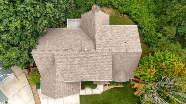 400 NW Tennyson Place, Lee's Summit, MO 64081