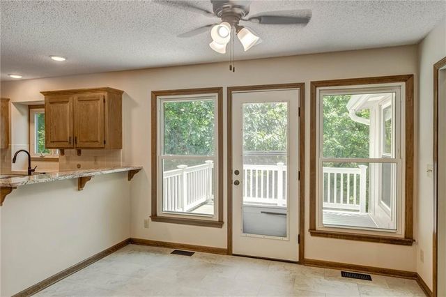 400 NW Tennyson Place, Lee's Summit, MO 64081