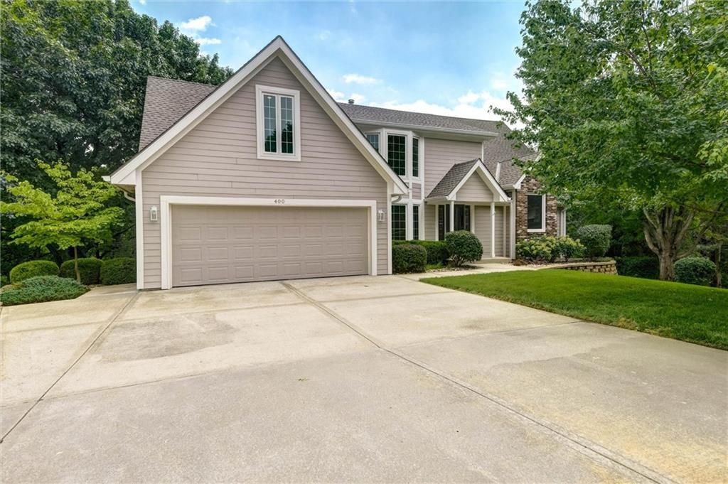 400 NW Tennyson Place, Lee's Summit, MO 64081