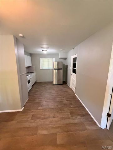 10304 Earl Drive, St Louis, MO 63136