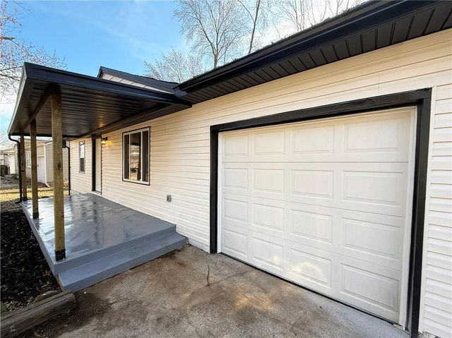 9003 E. 75th Street, Raytown, MO 64133