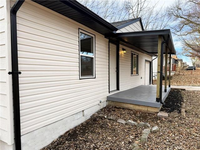 9003 E. 75th Street, Raytown, MO 64133