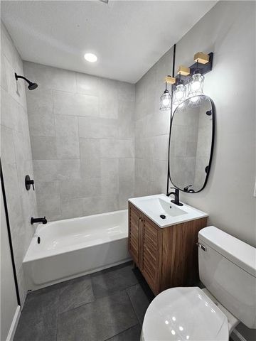 9003 E. 75th Street, Raytown, MO 64133