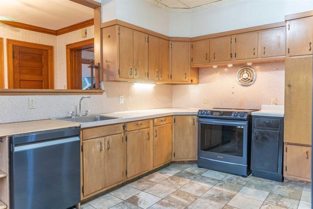 244 E Linden Drive, Jefferson, WI 53549