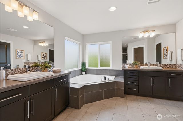 1521 184th Street SW, Lynnwood, WA 98037