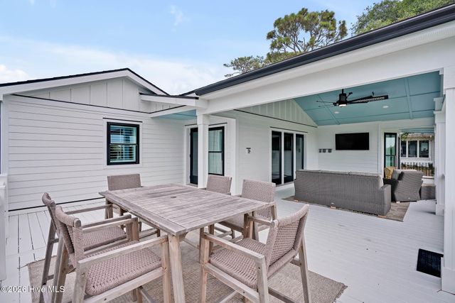 116 River Drive, Southport, NC 28461