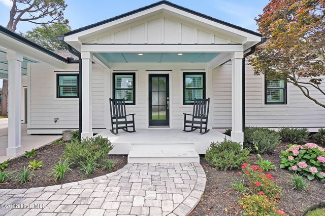 116 River Drive, Southport, NC 28461