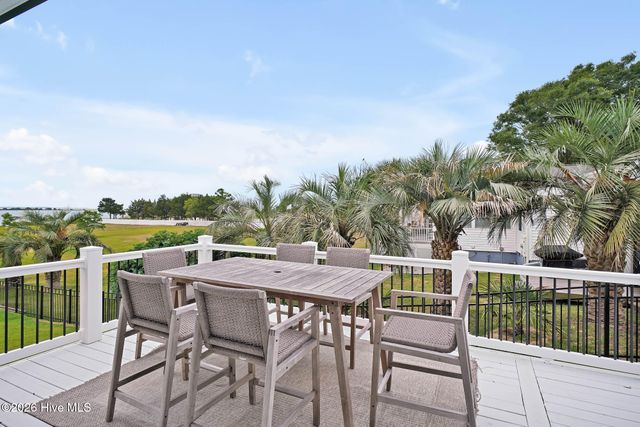 116 River Drive, Southport, NC 28461