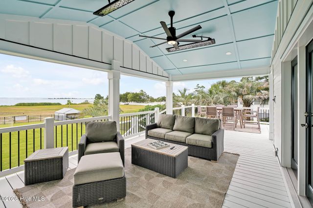 116 River Drive, Southport, NC 28461