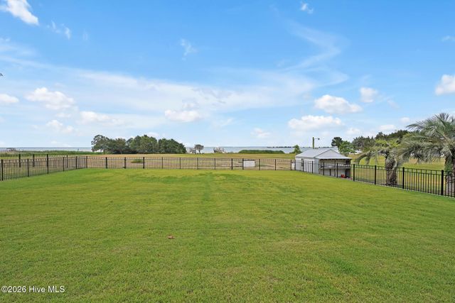 116 River Drive, Southport, NC 28461