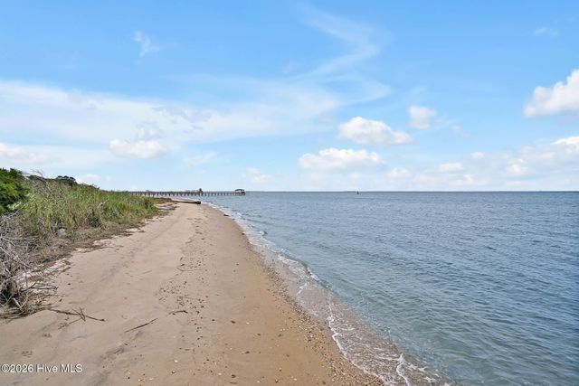 116 River Drive, Southport, NC 28461