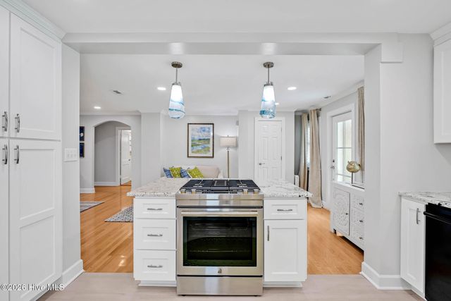 116 River Drive, Southport, NC 28461