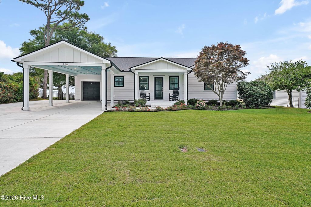 116 River Drive, Southport, NC 28461