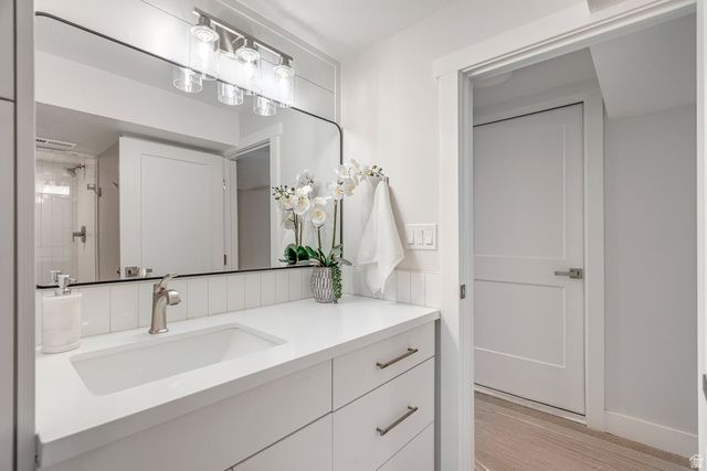 4790 S HUGO AVE, Holladay, UT 84117