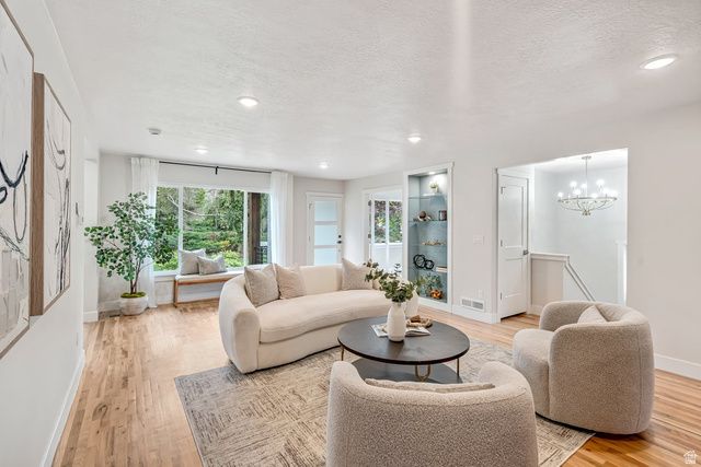 4790 S HUGO AVE, Holladay, UT 84117