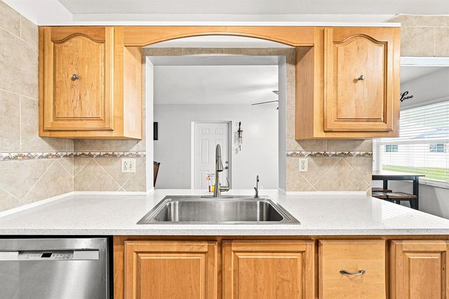 8960 NW 12TH Place, Plantation, FL 33322