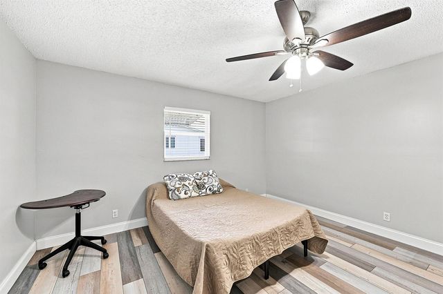 8960 NW 12TH Place, Plantation, FL 33322