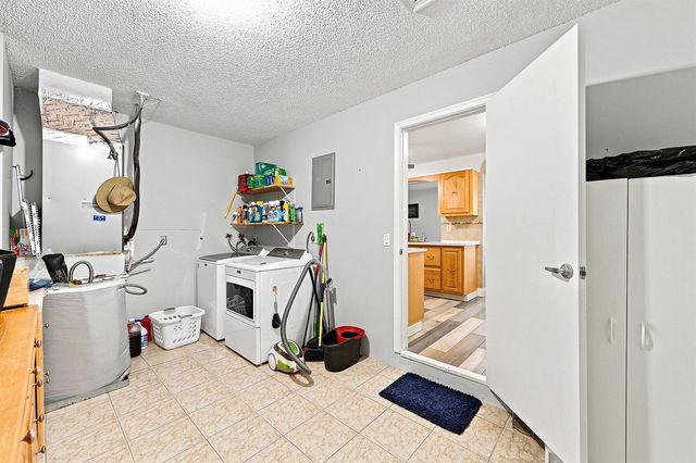 8960 NW 12TH Place, Plantation, FL 33322