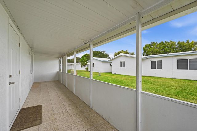 8960 NW 12TH Place, Plantation, FL 33322