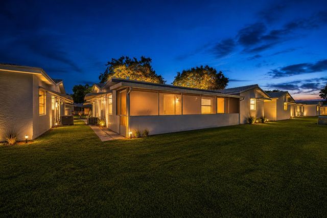 8960 NW 12TH Place, Plantation, FL 33322