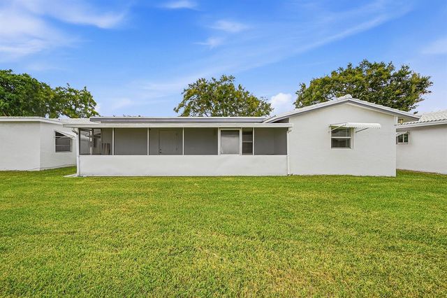 8960 NW 12TH Place, Plantation, FL 33322