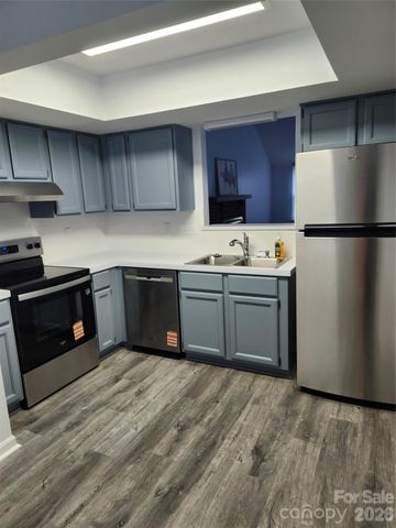 6540 Point Comfort Lane, Charlotte, NC 28226