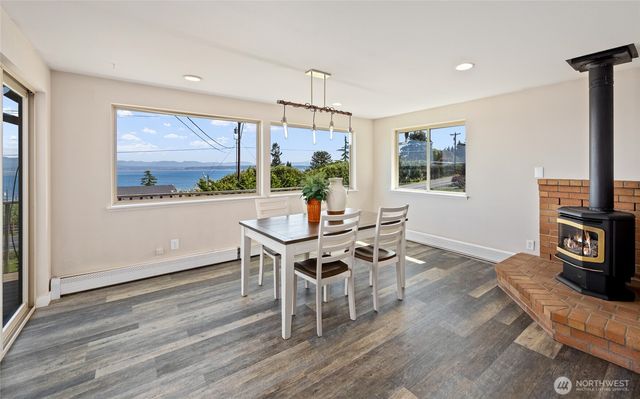 1462 SE Camano Drive, Camano Island, WA 98282