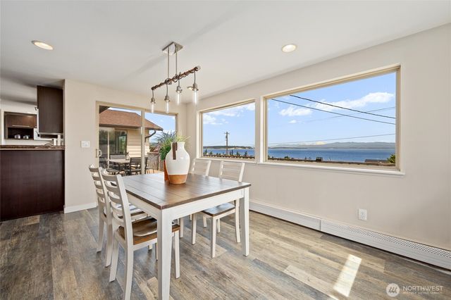 1462 SE Camano Drive, Camano Island, WA 98282