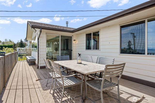 1462 SE Camano Drive, Camano Island, WA 98282