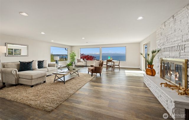 1462 SE Camano Drive, Camano Island, WA 98282