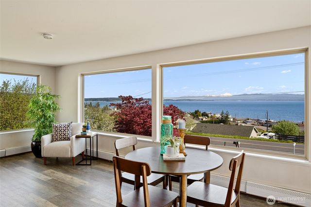 1462 SE Camano Drive, Camano Island, WA 98282