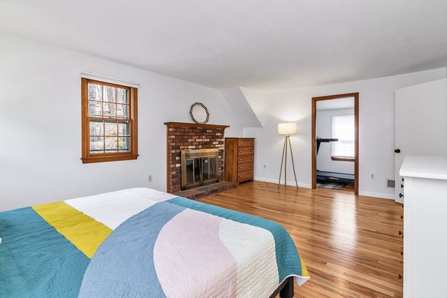 21 Heather Rd, Dracut, MA 01826