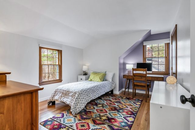 21 Heather Rd, Dracut, MA 01826