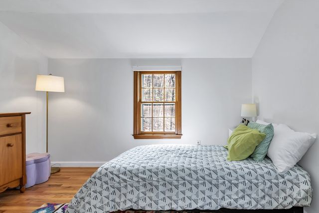 21 Heather Rd, Dracut, MA 01826